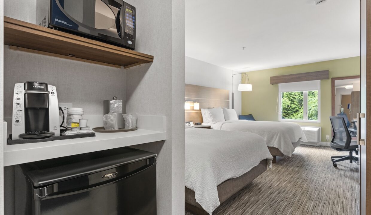 Holiday Inn Express & Suites Surrey_Rooms